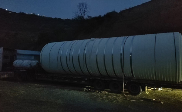 青海圆桶运输途中